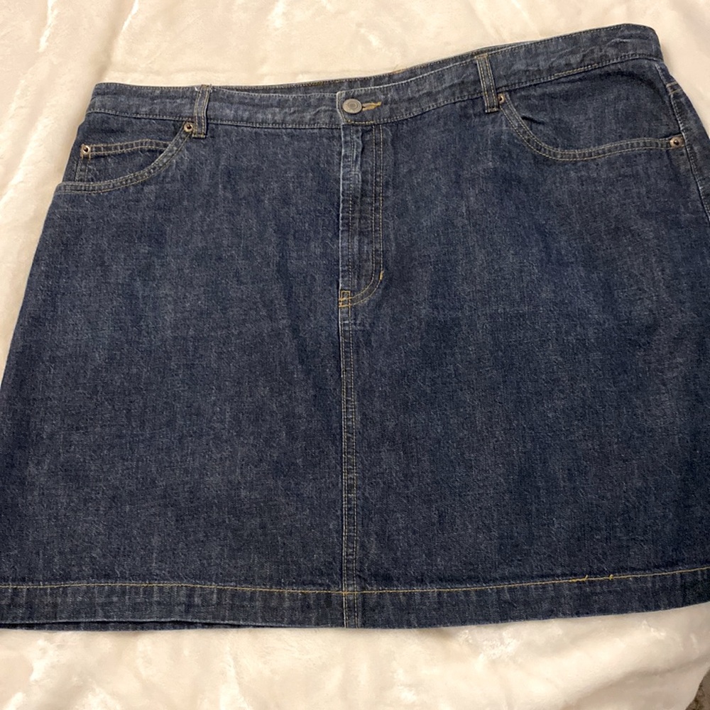 Old Navy Blue Jeans Denim Skirt. Size 16